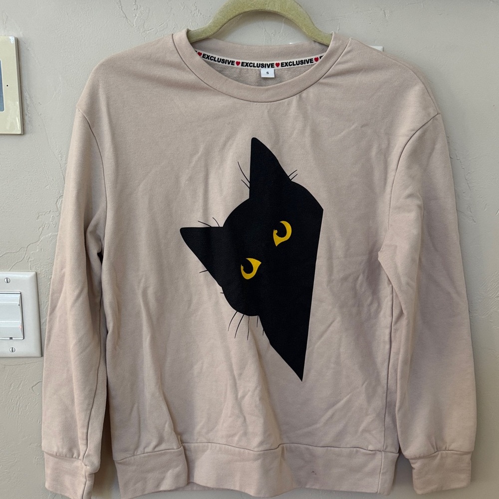 ExclusiveLMSM Beige Sweatshirt with Black Cat Design